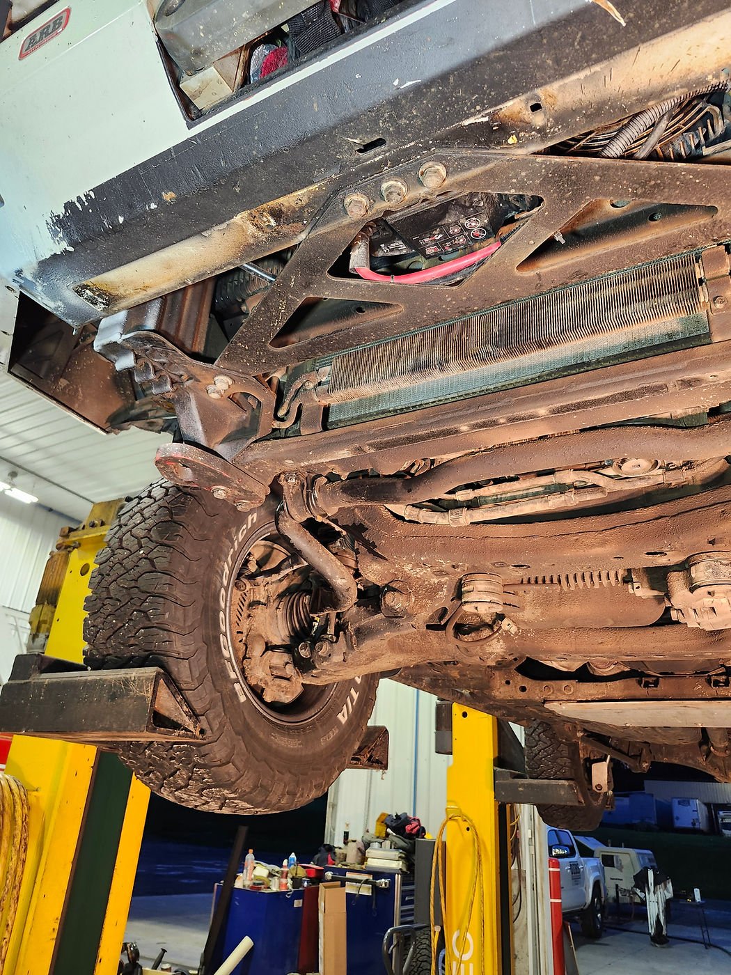Toyota Land Cruiser undercarriage caked in rust and grime before dry ice blasting